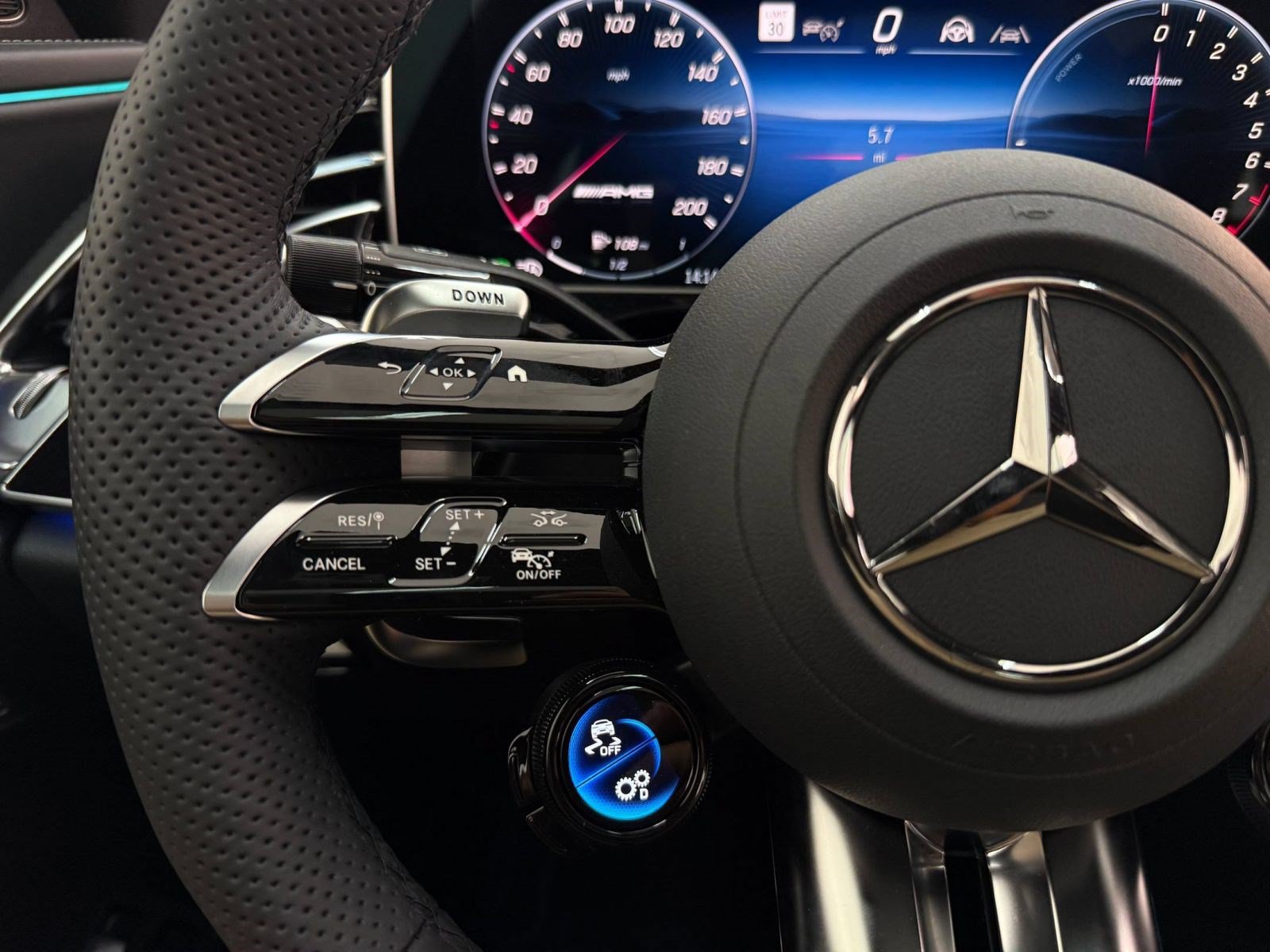 New 2027 Mercedes-Benz E 53 AMG e 4MATIC Sedan image 13