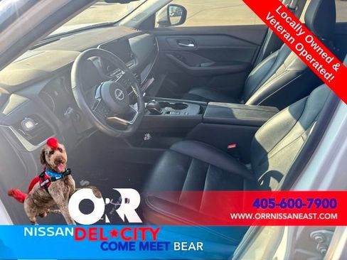 Used 2023 Nissan Rogue SL w/ SL Premium Package FWD image 3