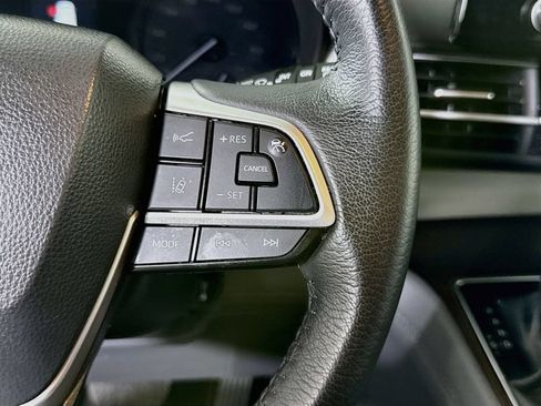 Certified 2024 Toyota Sienna XLE AWD/4WD image 22