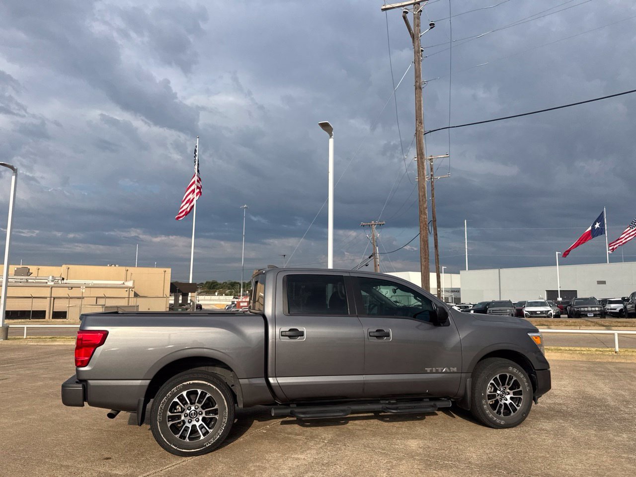 Certified 2022 Nissan Titan SV w/ Accessory Utility Package RWD image 27