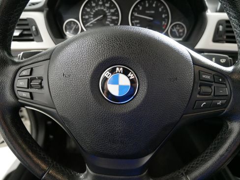 Used 2015 BMW 320i xDrive Sedan AWD/4WD image 25