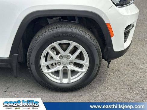Certified 2025 Jeep Grand Cherokee Laredo X w/ Luxury Tech Group I AWD/4WD image 10