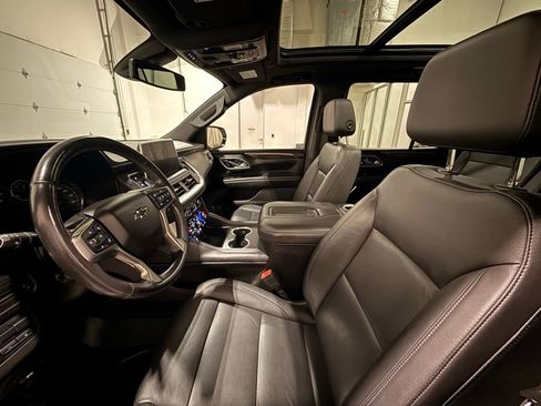 Used 2021 Chevrolet Tahoe Z71 w/ Z71 Signature Package image 17