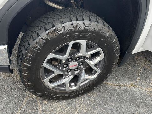 Used 2024 GMC Sierra 1500 SLT w/ SLT Premium Plus Package image 34