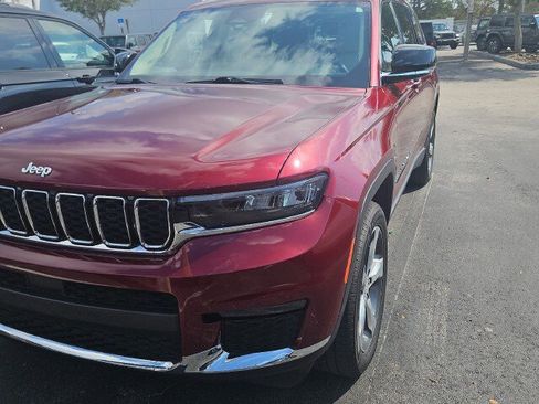 Used 2022 Jeep Grand Cherokee L Limited image 6