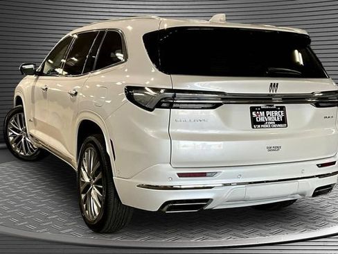 Used 2025 Buick Enclave Avenir w/ Super Cruise Package FWD image 4