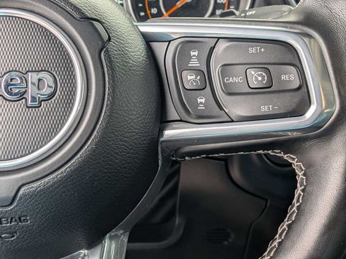 Used 2023 Jeep Wrangler Unlimited Sahara w/ Dual Top Group AWD/4WD image 18