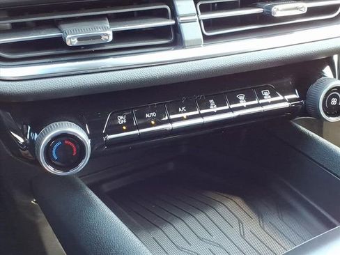 New 2026 Chevrolet Equinox EV LT image 29