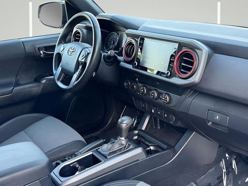 Used 2020 Toyota Tacoma TRD Sport w/ Blackout Package image 6