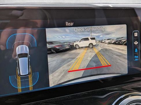 Used 2024 Mercedes-Benz GLB 250 image 13