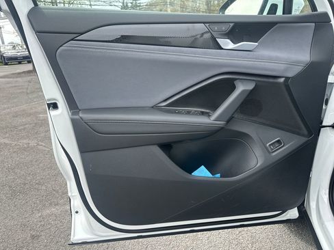 New 2026 Volkswagen Tiguan SE AWD/4WD image 5