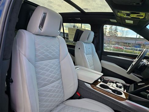 New 2026 Cadillac Escalade ESV Platinum Sport image 11
