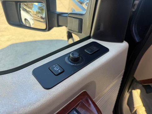 Used 2014 Ford F250 King Ranch image 23
