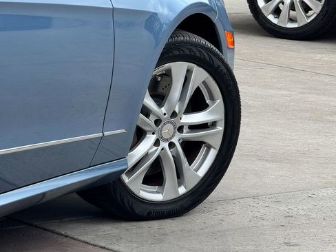 Used 2011 Mercedes-Benz E 550 Sedan image 16