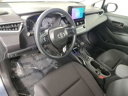 Used 2024 Toyota Corolla LE image 18