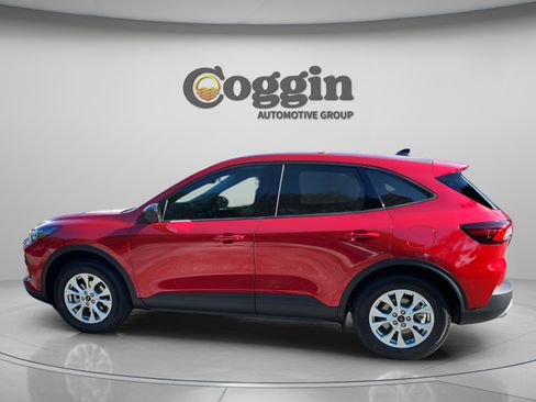 New 2026 Ford Escape Active image 3