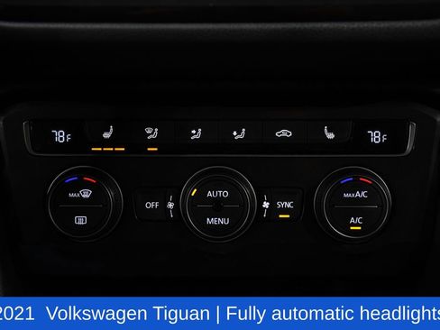 Used 2021 Volkswagen Tiguan SE image 14