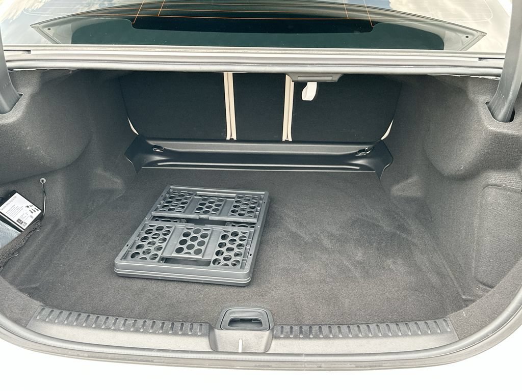 Used 2025 Mercedes-Benz E 350 Sedan image 16