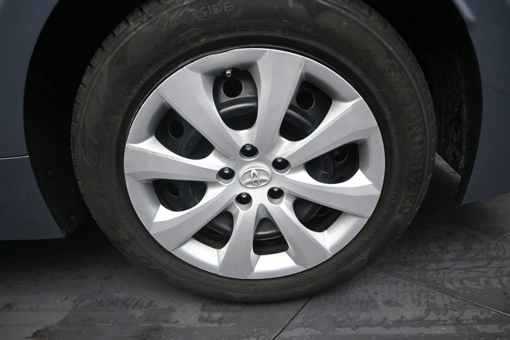 Used 2020 Toyota Corolla LE FWD image 11