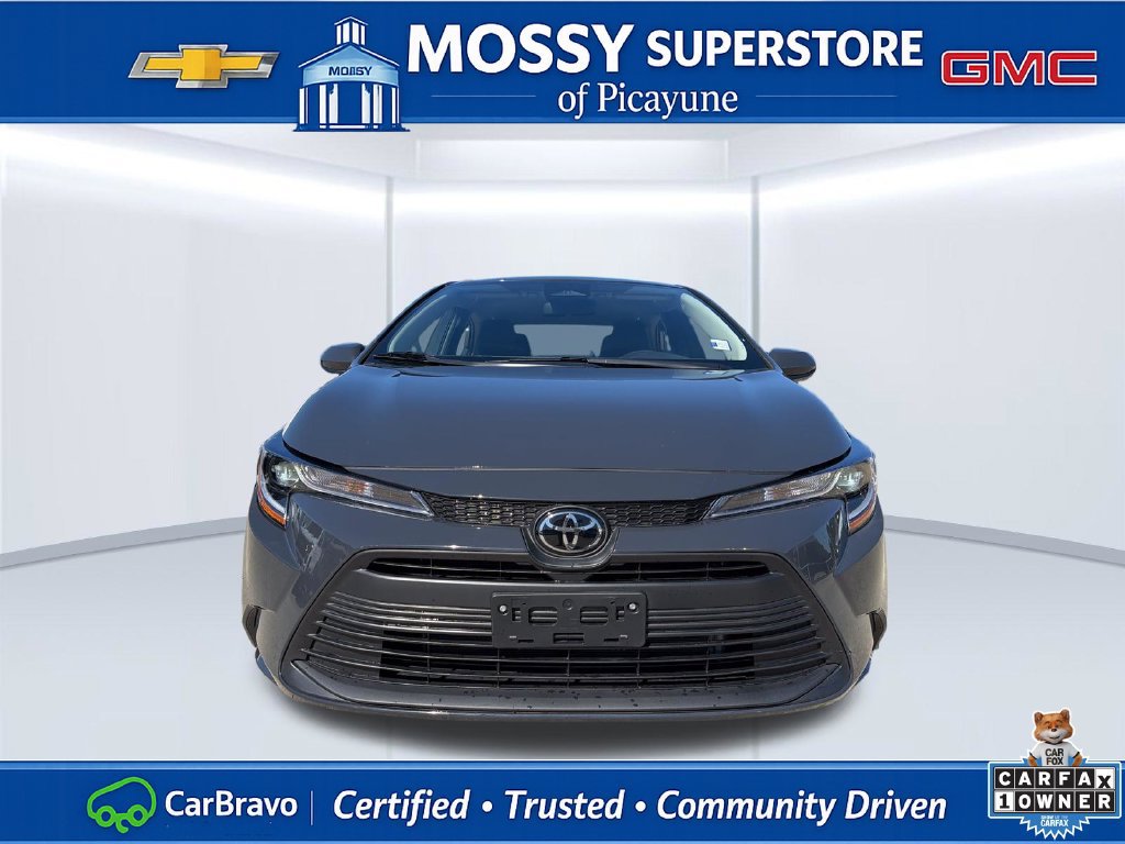 Used 2025 Toyota Corolla LE FWD image 11