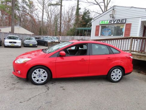 Used 2012 Ford Focus SE image 8
