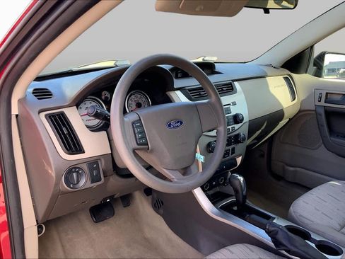Used 2010 Ford Focus SE FWD image 16