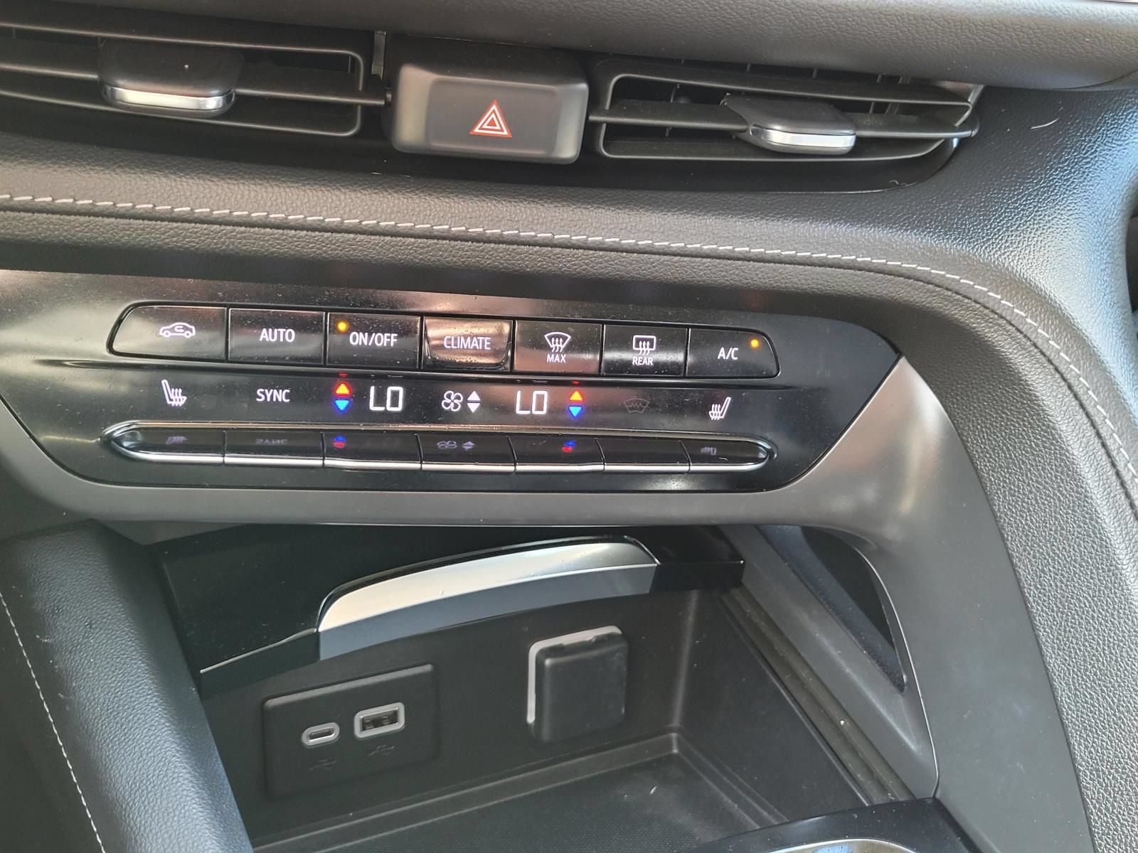 Used 2023 Buick Envision Essence w/ Sport Touring Package FWD image 26