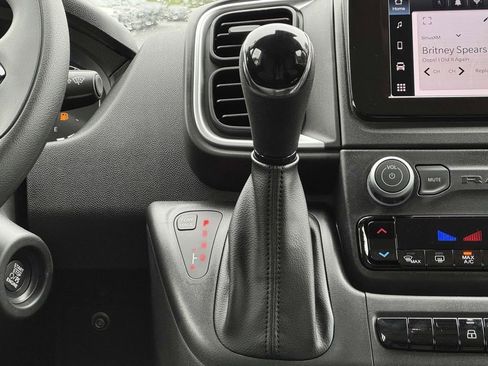 New 2025 RAM ProMaster 2500 w/ Quick Order Package 22G SLT image 21