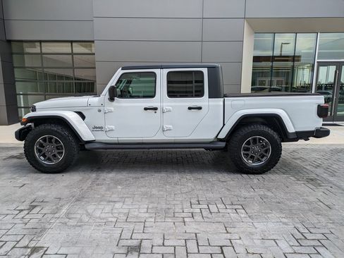 Used 2020 Jeep Gladiator Overland AWD/4WD image 8