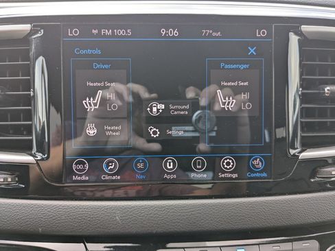 Used 2020 Chrysler Pacifica Touring-L Plus FWD image 33