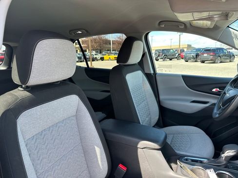 Used 2023 Chevrolet Equinox LT image 12