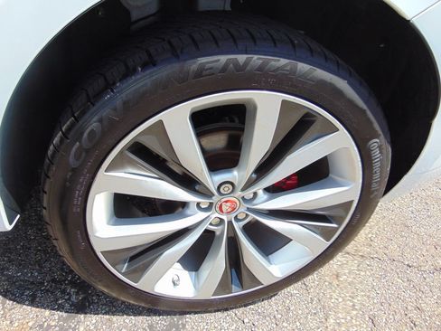 Used 2017 Jaguar F-PACE S AWD/4WD image 29