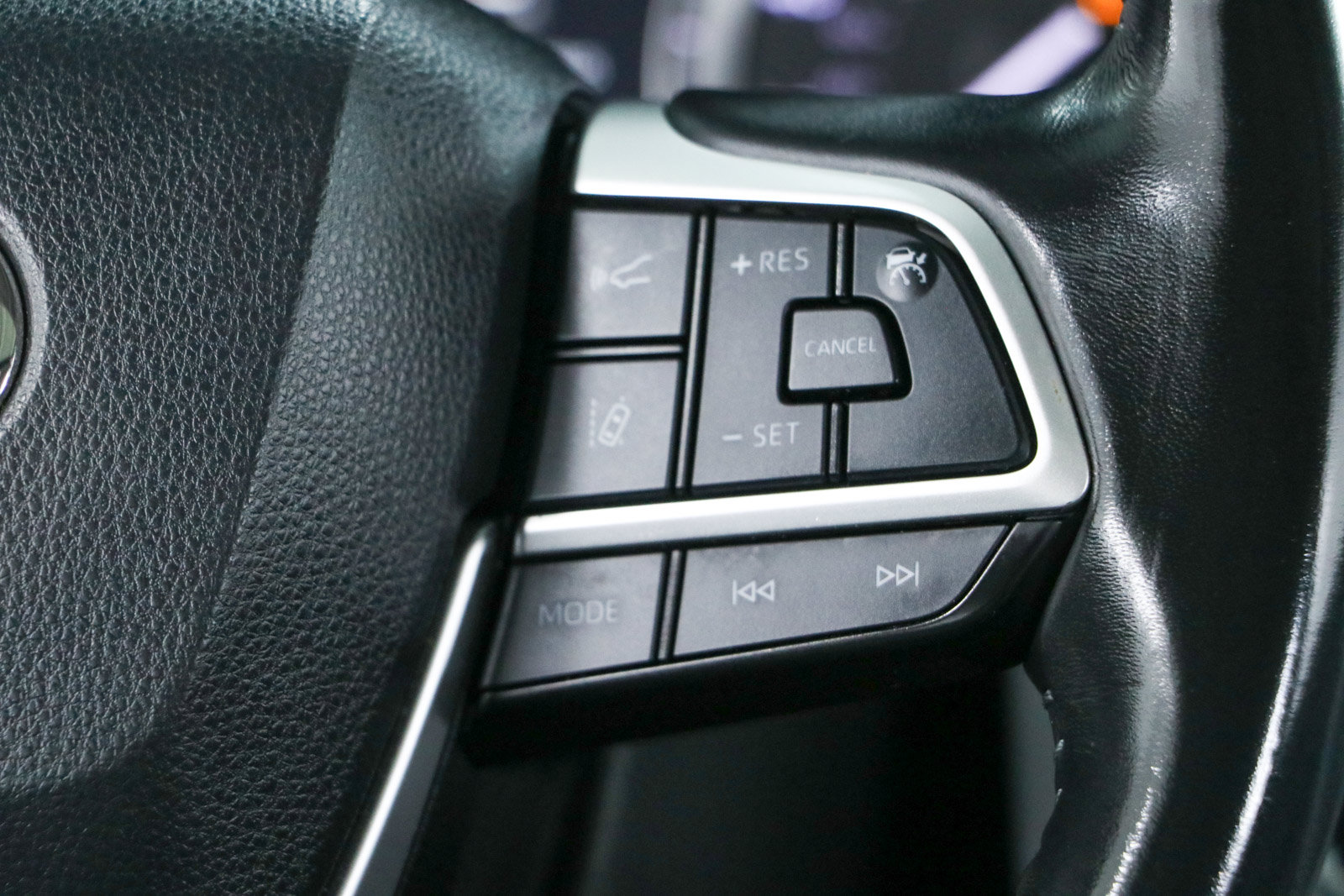 Used 2022 Toyota Highlander XLE FWD image 14
