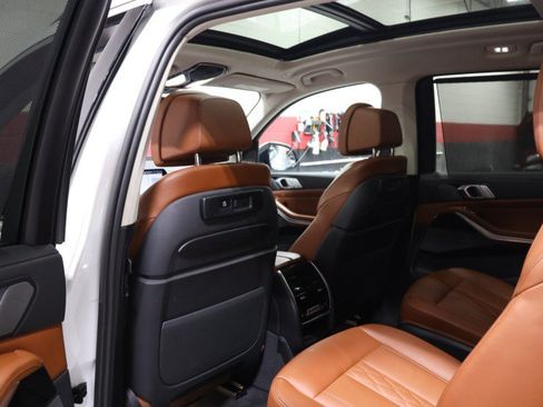 Used 2019 BMW X7 xDrive40i w/ Premium Package AWD/4WD image 40