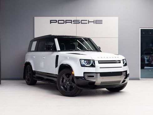 Used 2025 Land Rover Defender 110 X-Dynamic SE AWD/4WD image 9