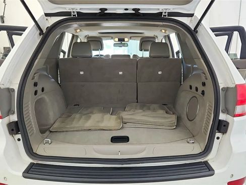 Used 2013 Jeep Grand Cherokee Laredo AWD/4WD image 19