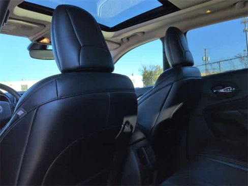 Used 2019 Jeep Cherokee Trailhawk w/ Comfort/Convenience Group image 24