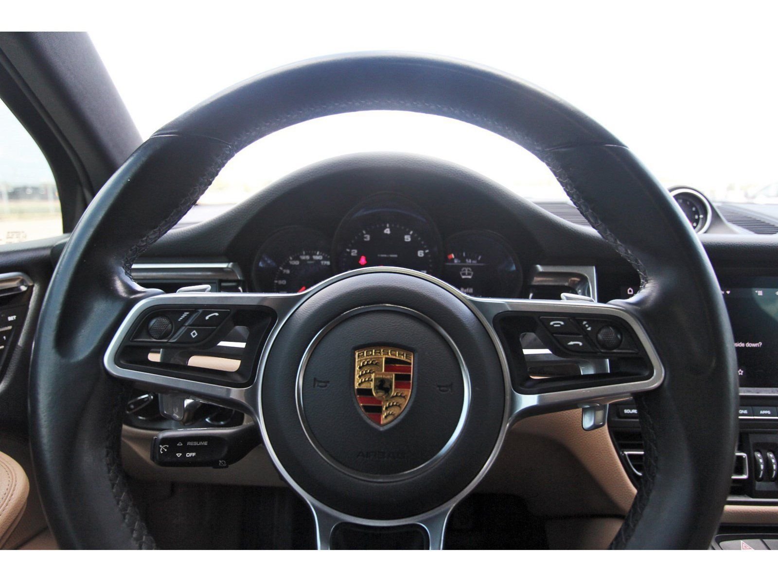 Used 2021 Porsche Macan AWD/4WD image 14