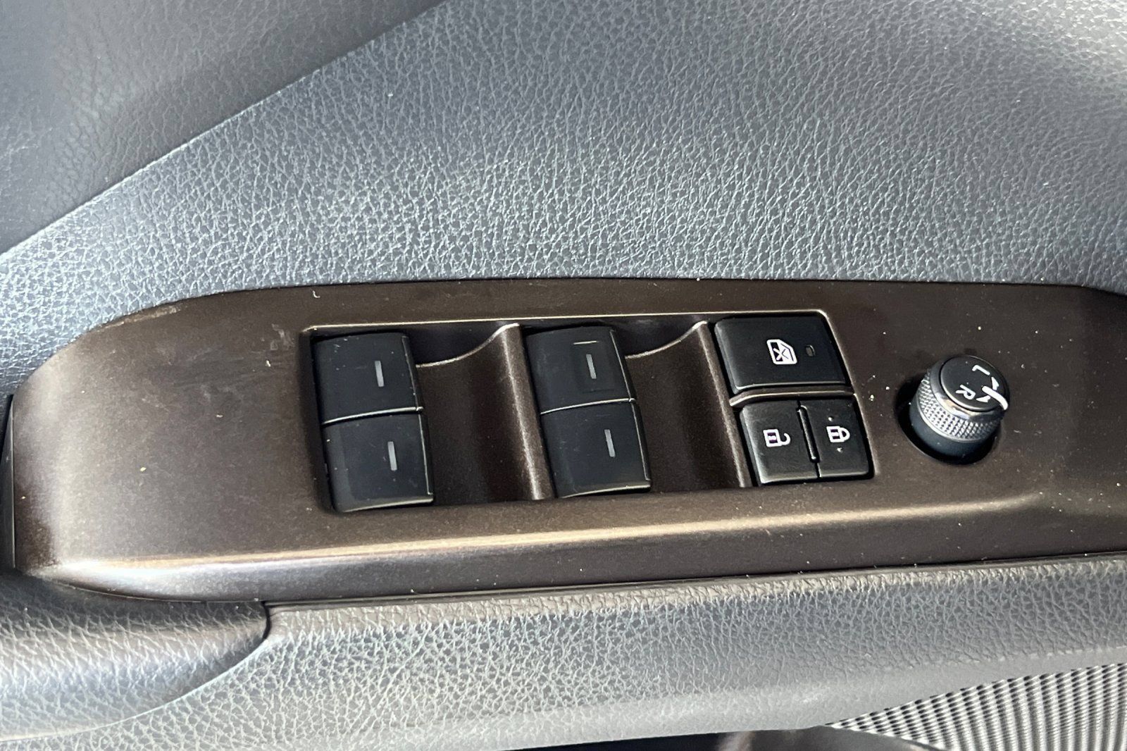 Used 2024 Toyota Camry SE FWD image 18