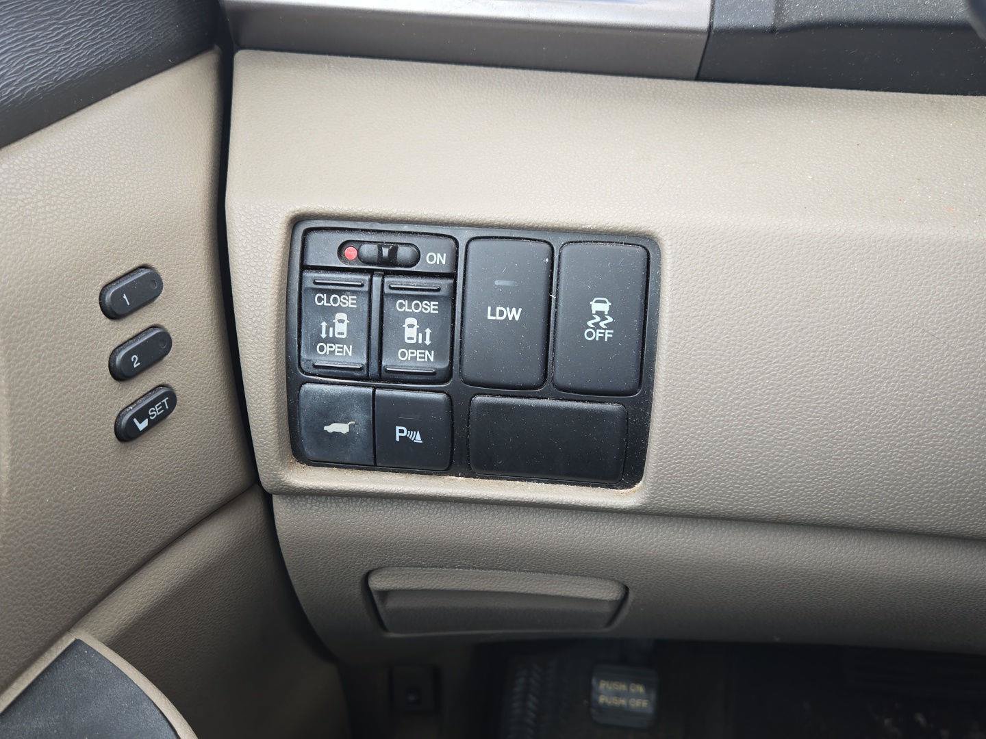 Used 2015 Honda Odyssey Touring image 22