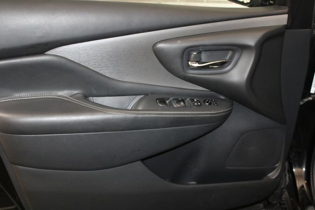 Used 2020 Nissan Murano S w/ Technology Package AWD/4WD image 19