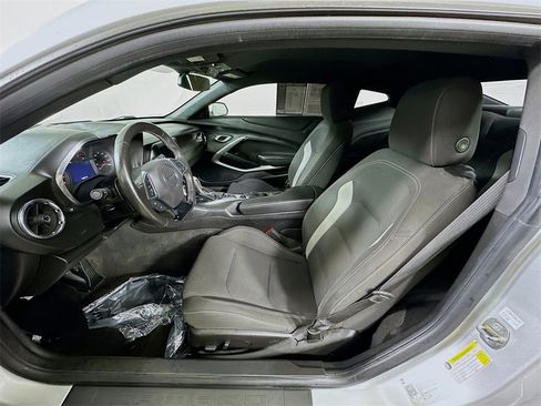 Used 2019 Chevrolet Camaro LT image 14