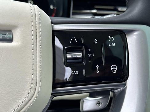 Certified 2023 Land Rover Range Rover SE image 28