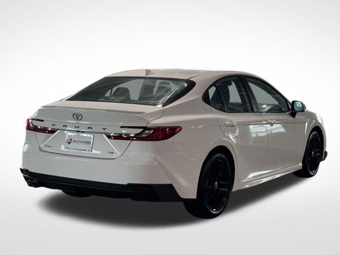 Used 2025 Toyota Camry SE FWD image 10