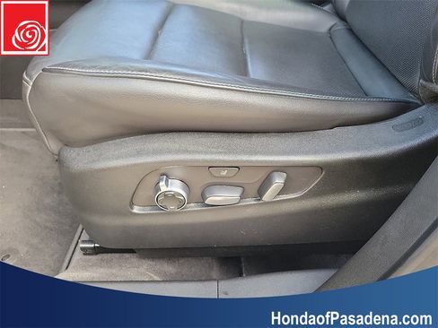 Used 2019 Cadillac XT4 Premium Luxury image 21