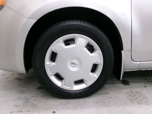 Used 2010 Nissan Cube 1.8 S w/ Interior Illumination Pkg FWD image 3