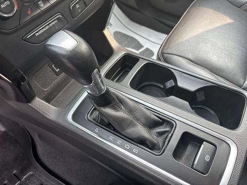 Used 2017 Ford Escape Titanium AWD/4WD image 24