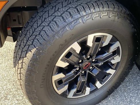 Used 2024 Nissan Frontier PRO-4X w/ Off-Road Protection Package AWD/4WD image 24