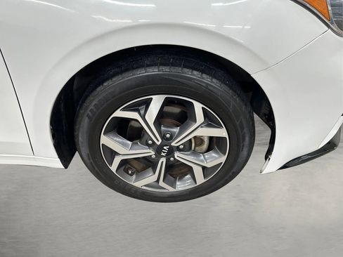 Used 2020 Kia Forte LXS image 17