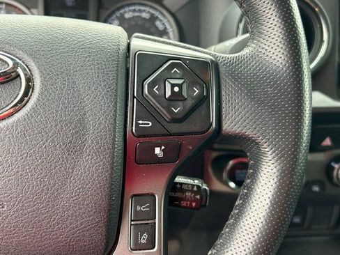 Used 2019 Toyota Tacoma TRD Off-Road image 21